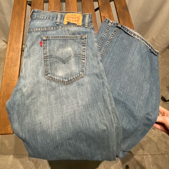 Men’s straight Levi’s - Picture 3 of 6